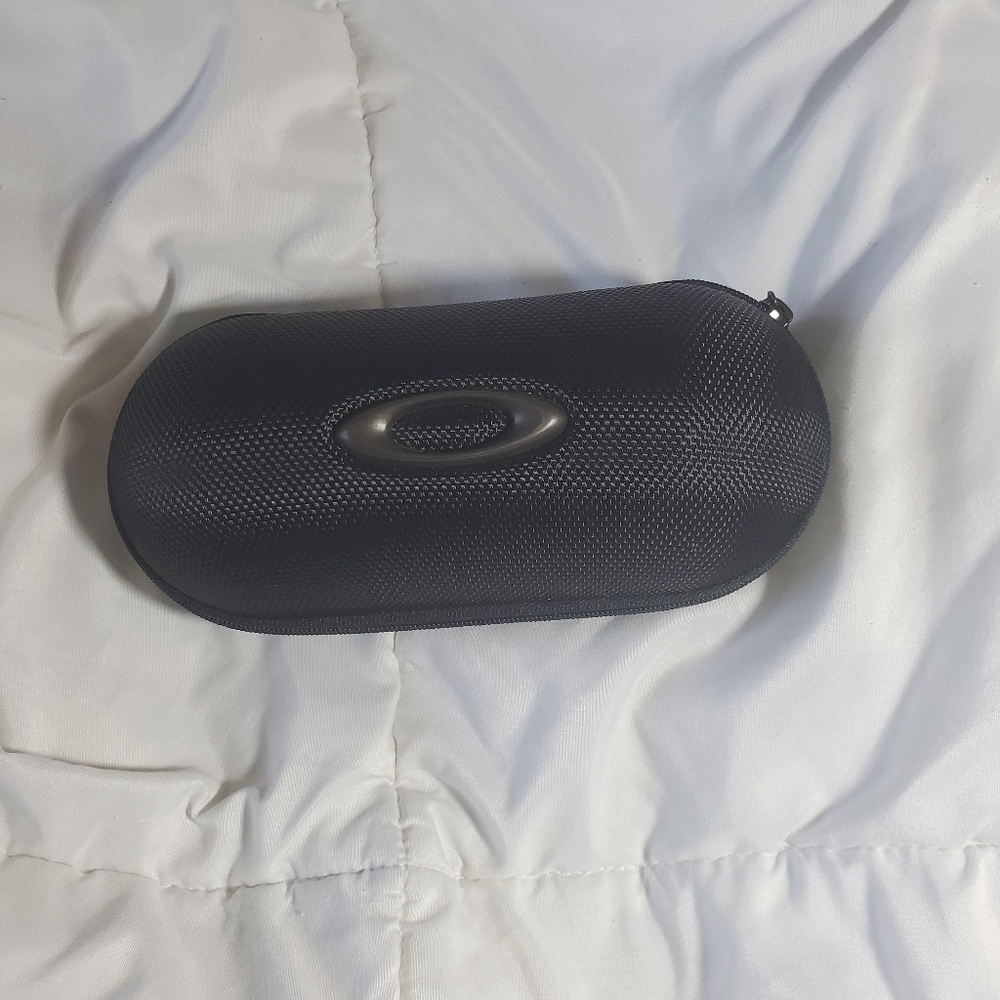 Oakley sunglass case
